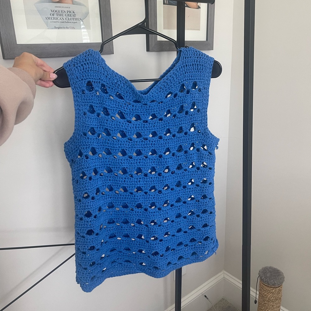 Hand knitted tank top in blue